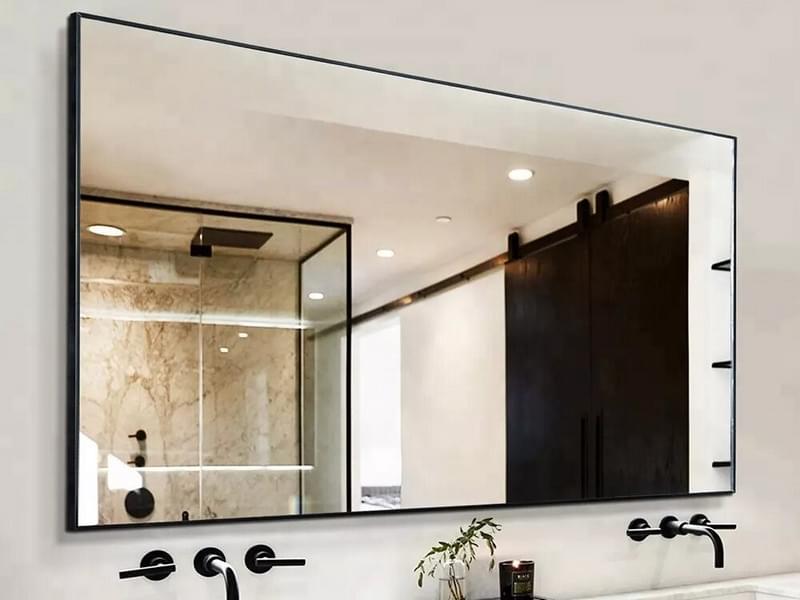 Зеркало для ванной в раме из черного металла